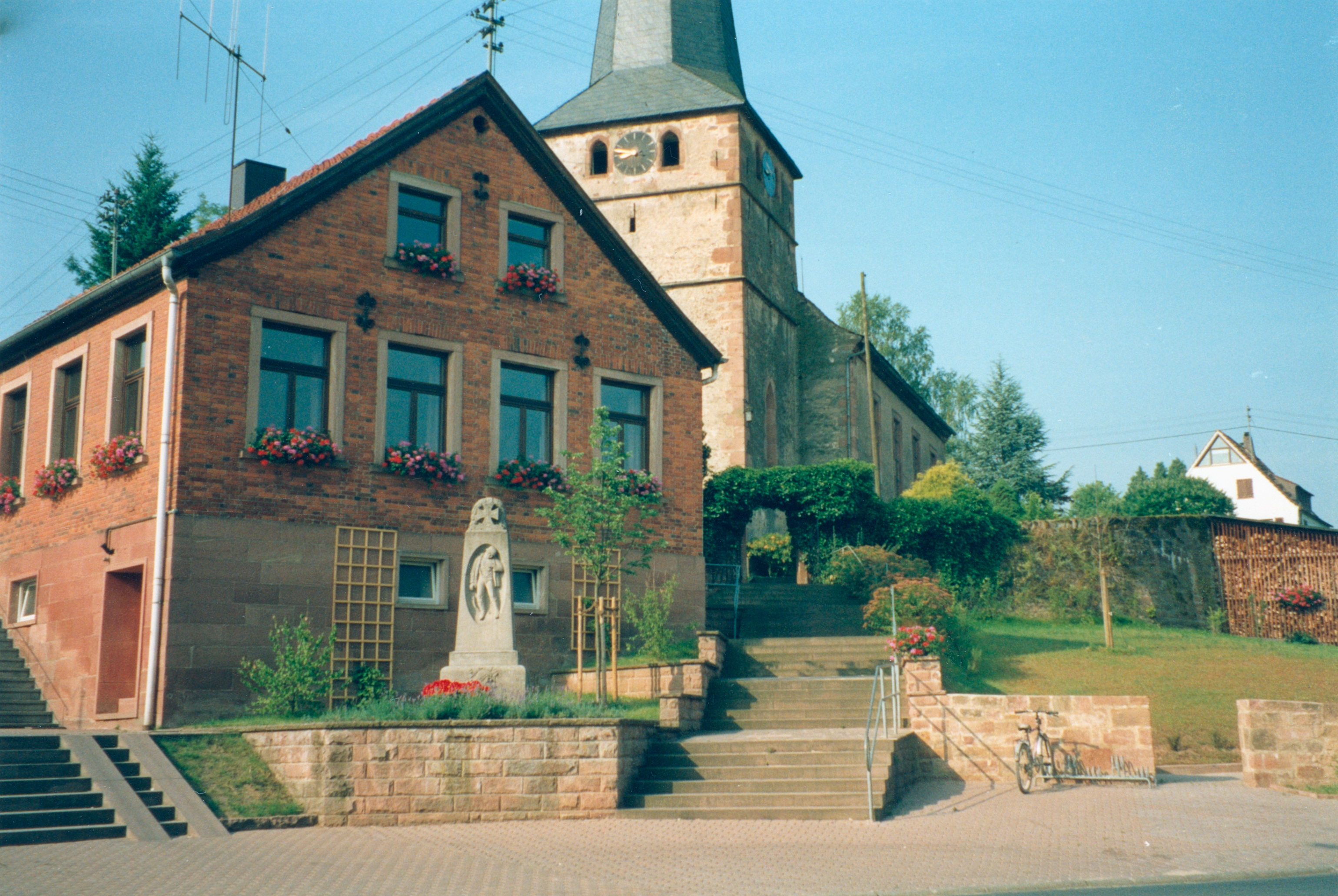 Kirche im Juli 1993